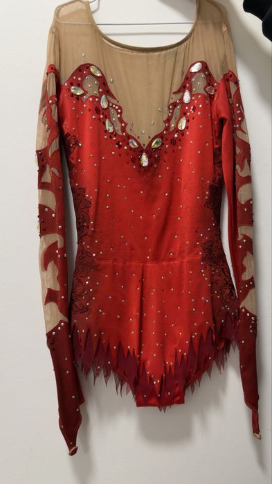 Трика по художествена гимнастика