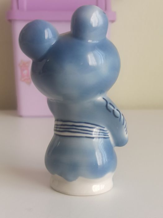 Мишка олимпийский советского периода гжель