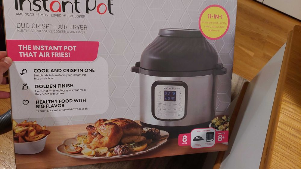 Комбиниран мултикукър Instant Pot DUO CRISP + AIR FRYER, 8 L