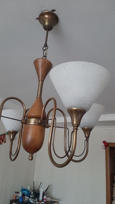 Продам люстру дерево латунь 8000