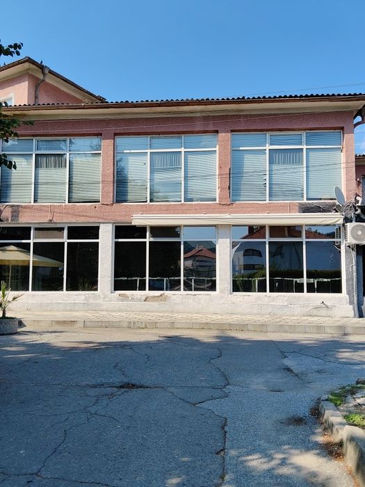 Продава се Магазин в с. Копривлен, Област Благоевград - 570 кв.м за 130 €/кв.м - Снимка #1