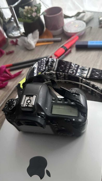 Se vinde Canon 6D