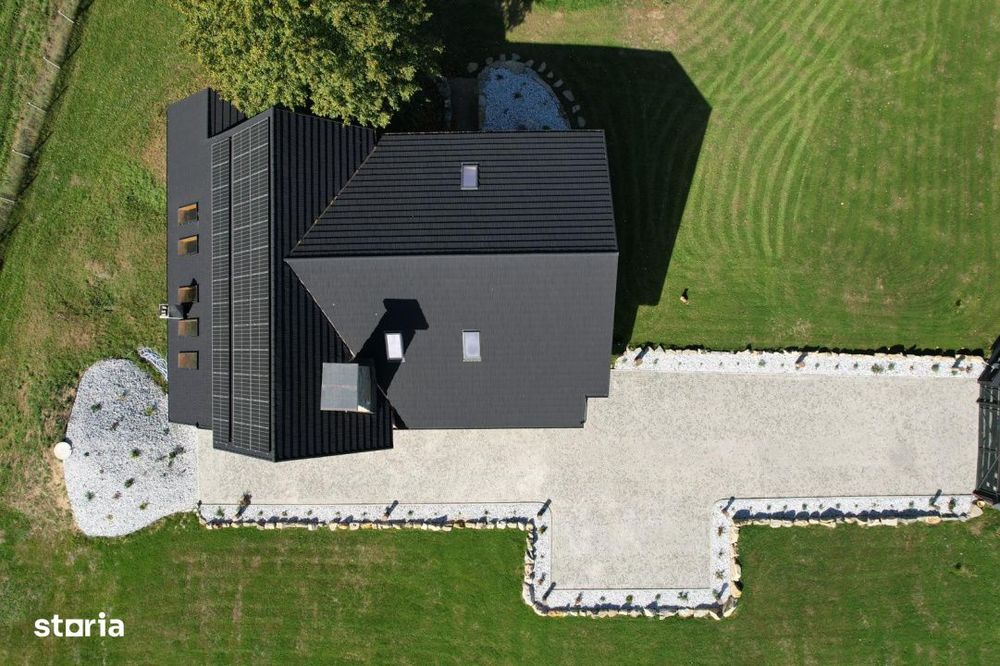 Cabana exclusivista din lemn rotund, 5500mp teren, Sucevita