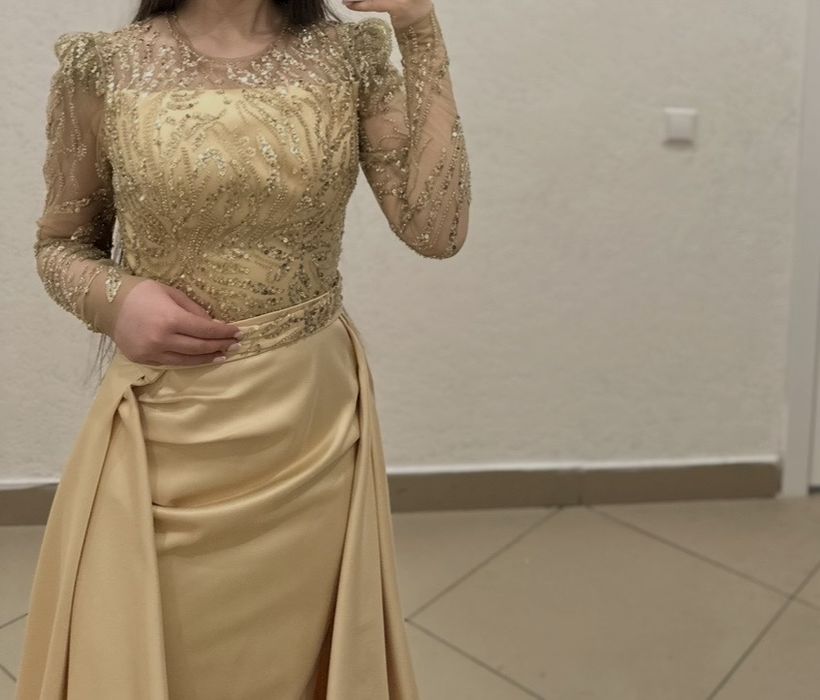 Вечернее платье.