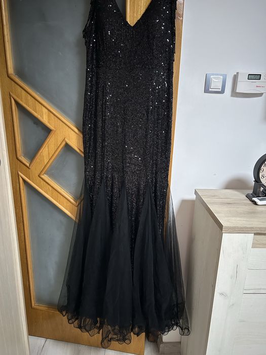 Rochie paiete neagră