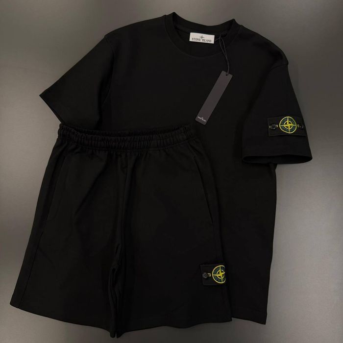 Модерен мъжки летен комплект/екип STONE ISLAND тениска + къси панталони – комфорт, стил и перфектна визия за топлите дни!