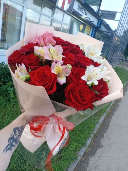 ЦВЕТЫ/Букеты/Композиции/