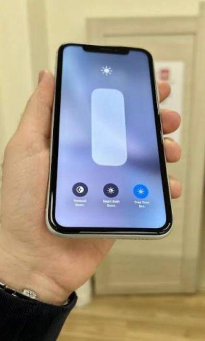 Айфон хр в идеальном состояние