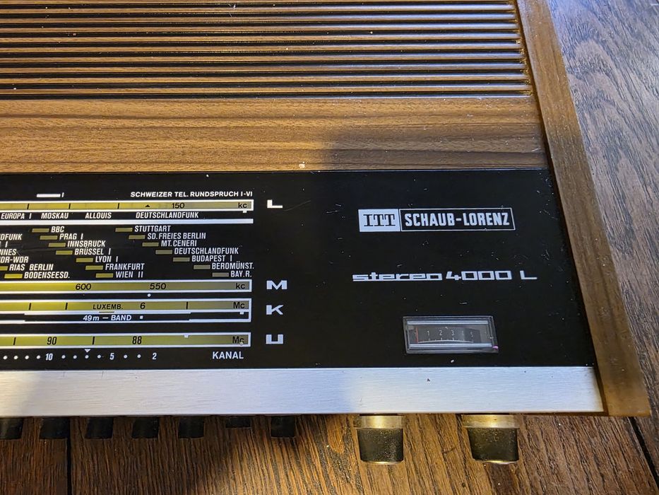 Тунер усилвател ITT SCHAUB-LORENZ stereo 4000L