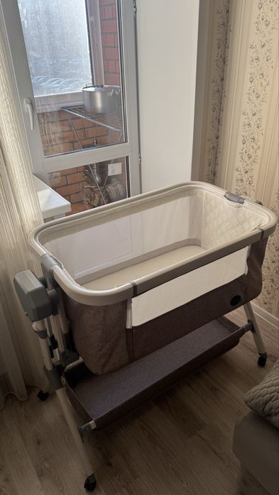 Продам манеж кровать для малышей
