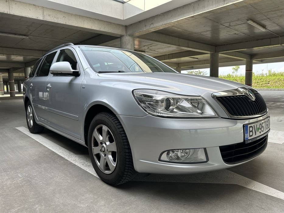 SKODA Octavia 2012 — imagine 3