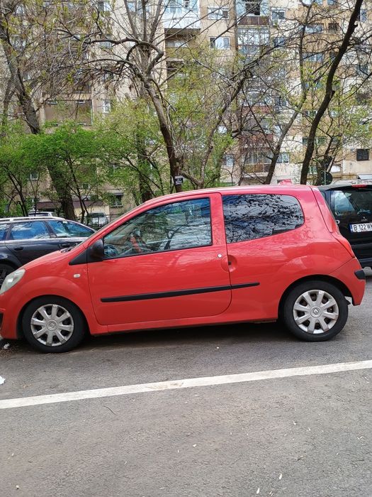 Vând mașina Renault Twingo 2008