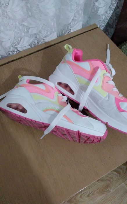 Маратонки и спортни обувки