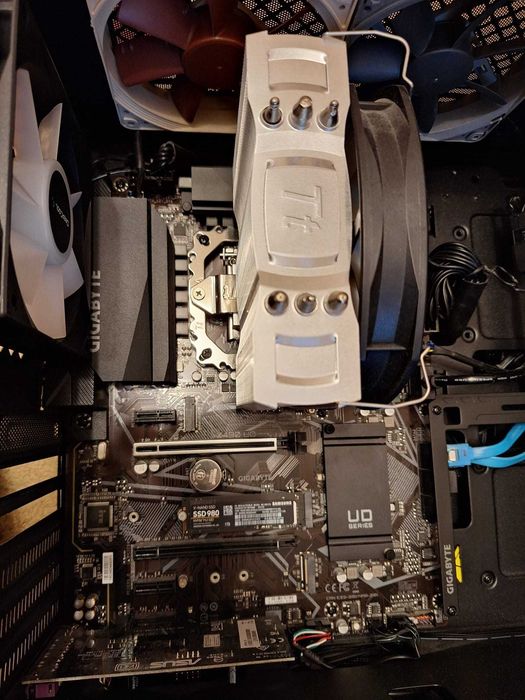 Kit Intel I7 + Placa baza Gigabyte + Memorii Corsair 32GB