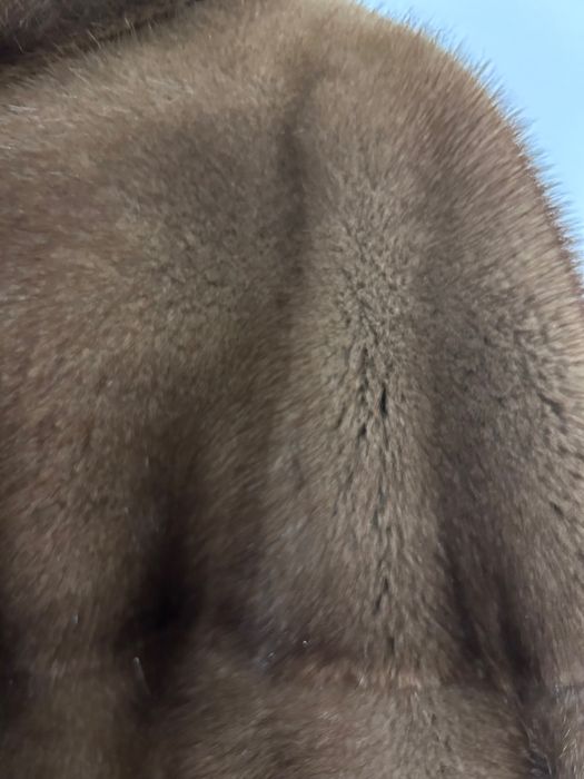 Норковая шуба, Греция