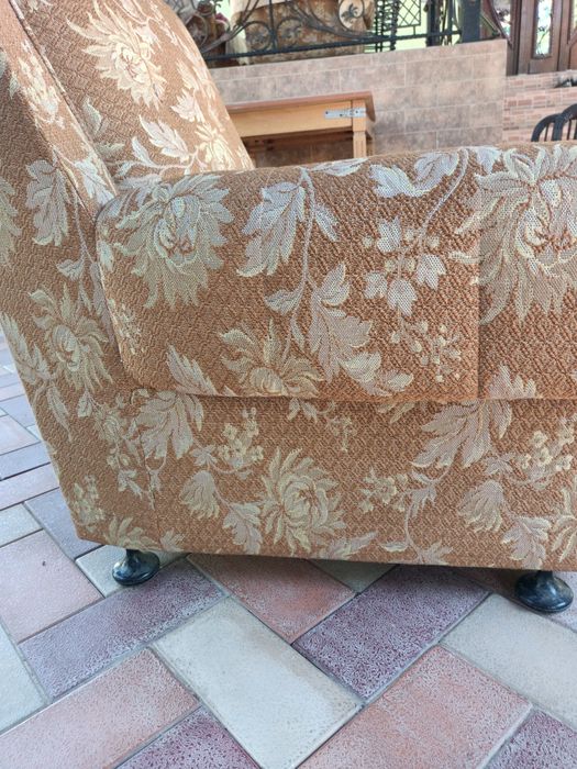 Продаю два кресла