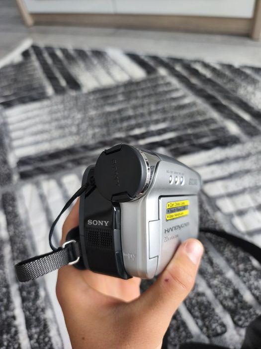 Vând Handycam Sony