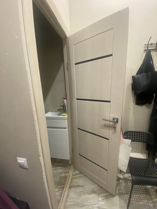 Продается б/у дверь