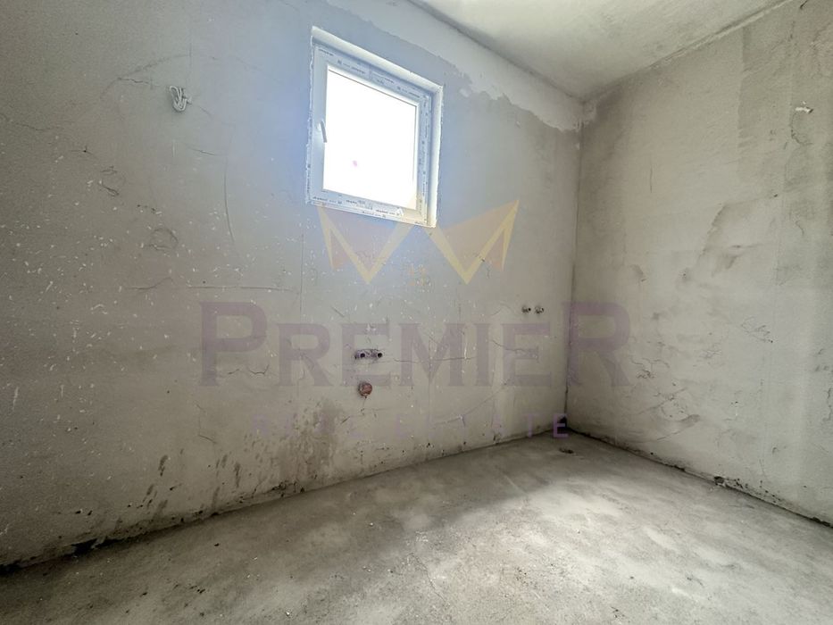 Продава се Тристаен апартамент в Пловдив, Остромила - 124 кв.м за 626 €/кв.м - Снимка #5
