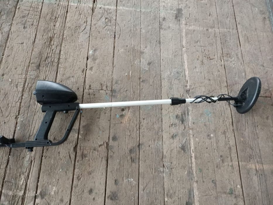 Металлоискатель продам