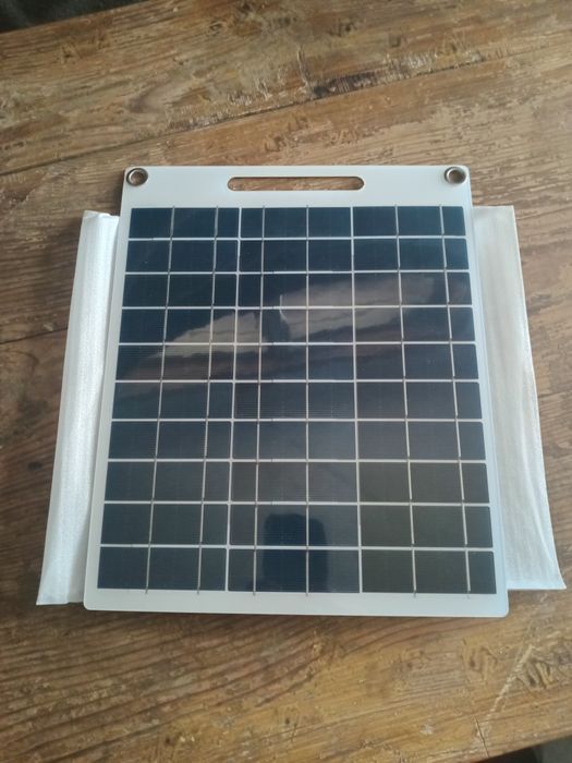 Соларен панел с 2x USB изхода – зареждане без ток