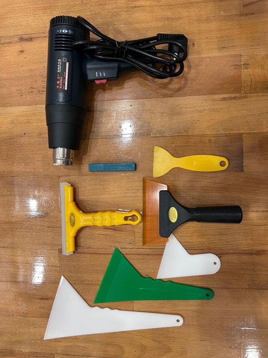 Продается набор инструментов для тонирование стекол