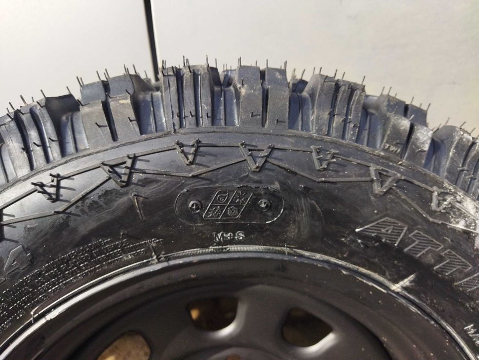 4 броя джанти с гуми - уаз , витара