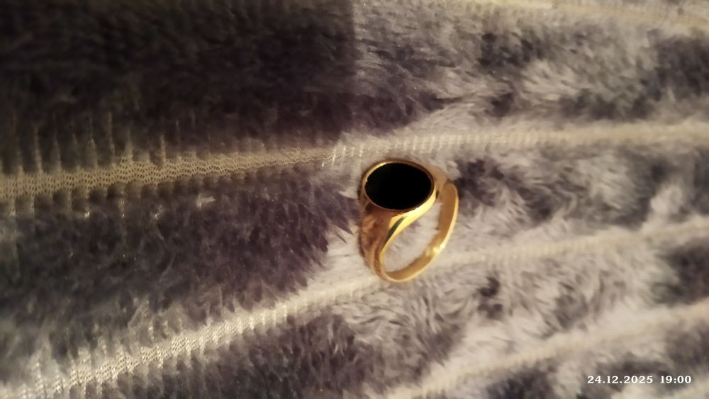 Кольцо, браслет,по 5000.т.каждый.