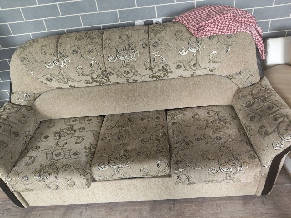 Диван продам б/у