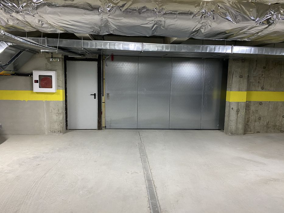 Паркомясто под наем за ЕА