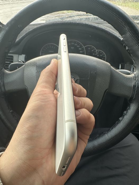 Продам Iphone 11 64 gb white
