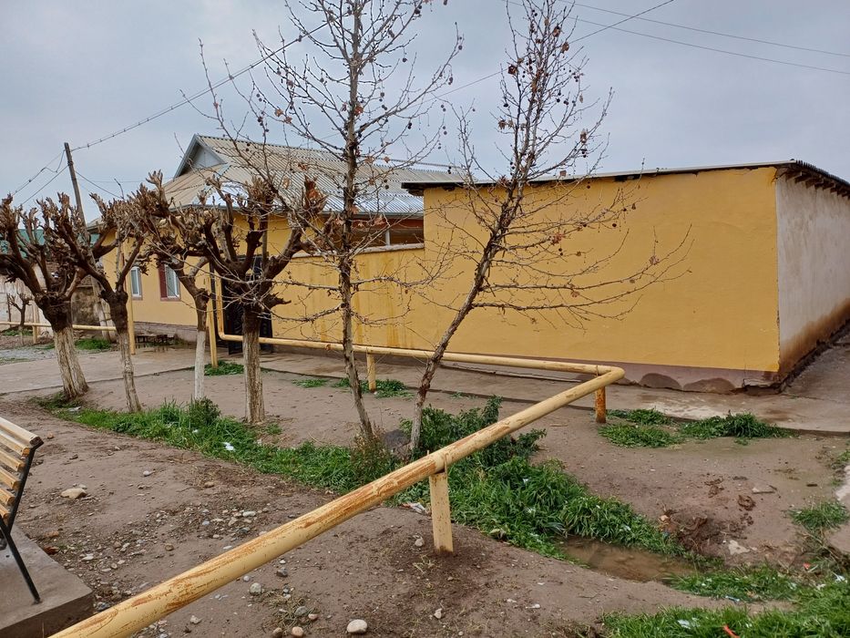 Уй сотилади Ангор АЛИШЕР НАВОЙИ КУЧАСИ 25 УЙ