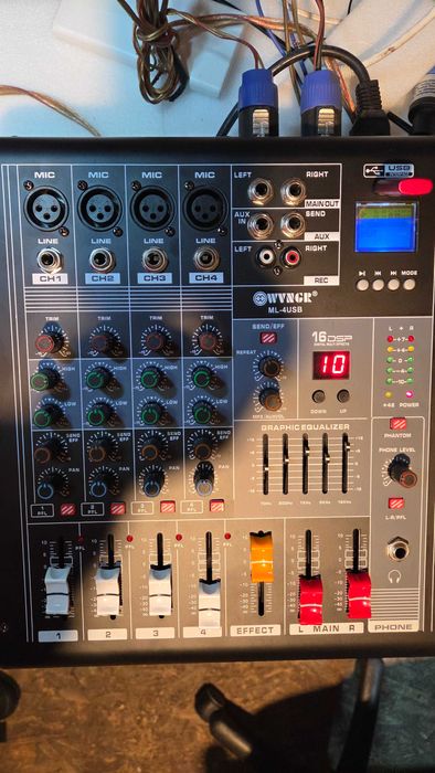 Mixer cu amplificare 4 canale  2 x 450W, , USB, 16 Efecte NOU