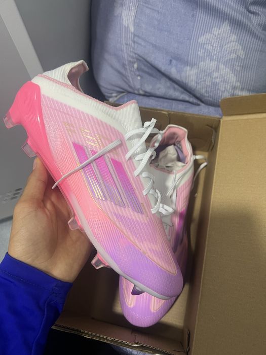 Сотилади F50 42размер