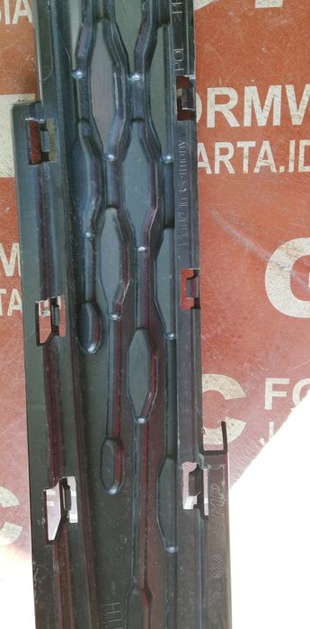 Предна долна решетка VW T7 Transporter 2021-