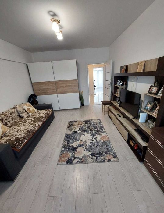 Persoana fizica,vand apartament.