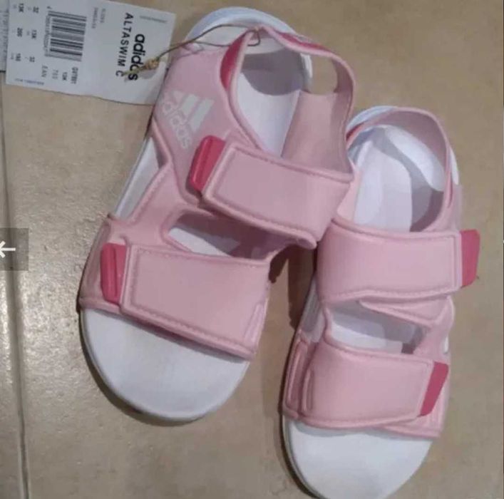 Нови сандали Adidas