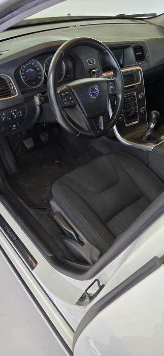 Volvo xc60 v60 an 2013 posibilitatea   Garanție