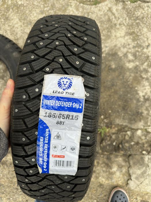 2 зимни гуми чисто нови