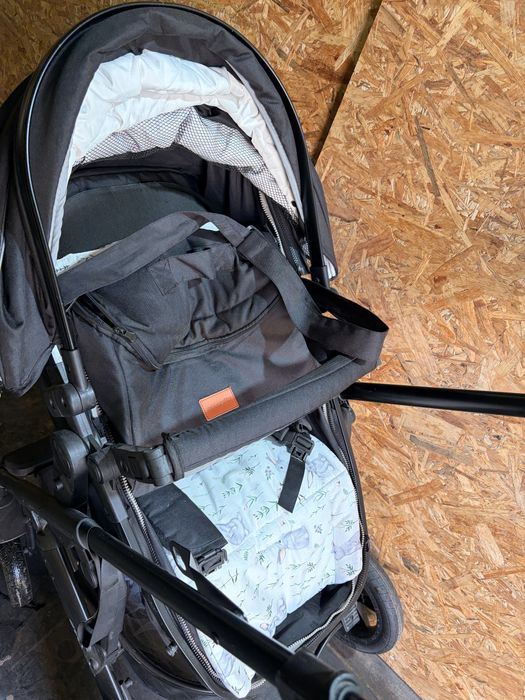 Продаем коляску Everflo 787