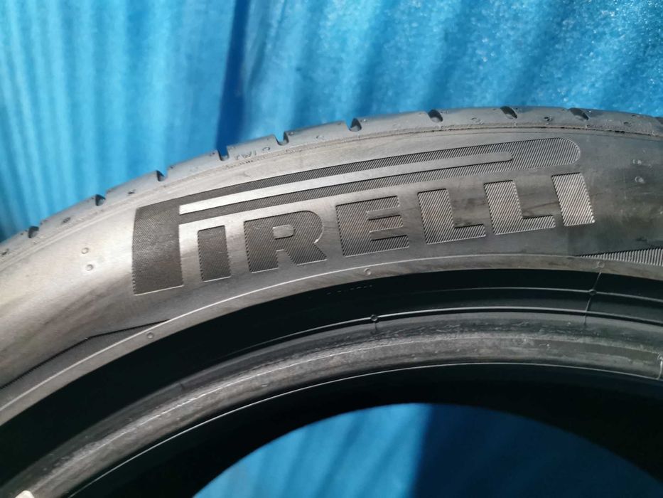 275/40 R19 - pirelli runflat 2 bucati