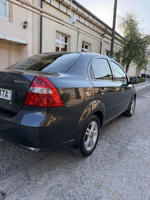 Некса 3 мокрий краска капотини узи