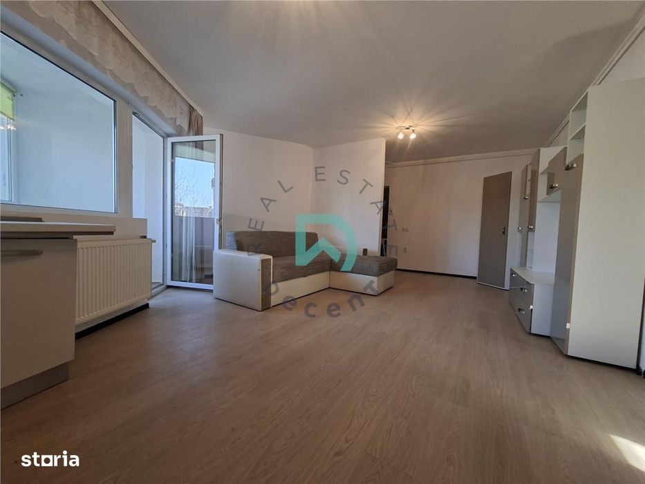 Apartament 2 camere  tip studio, Tractorul, intermediar, loc de parcar