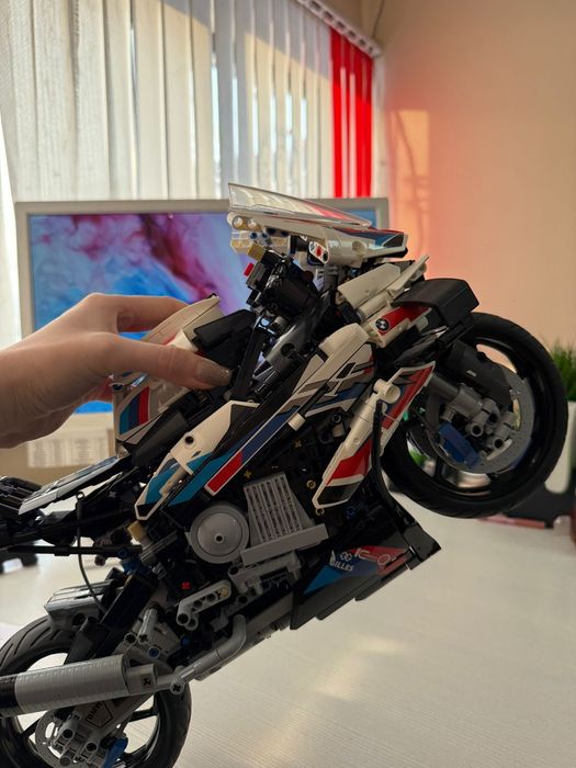 Картина BMW M1000 RR