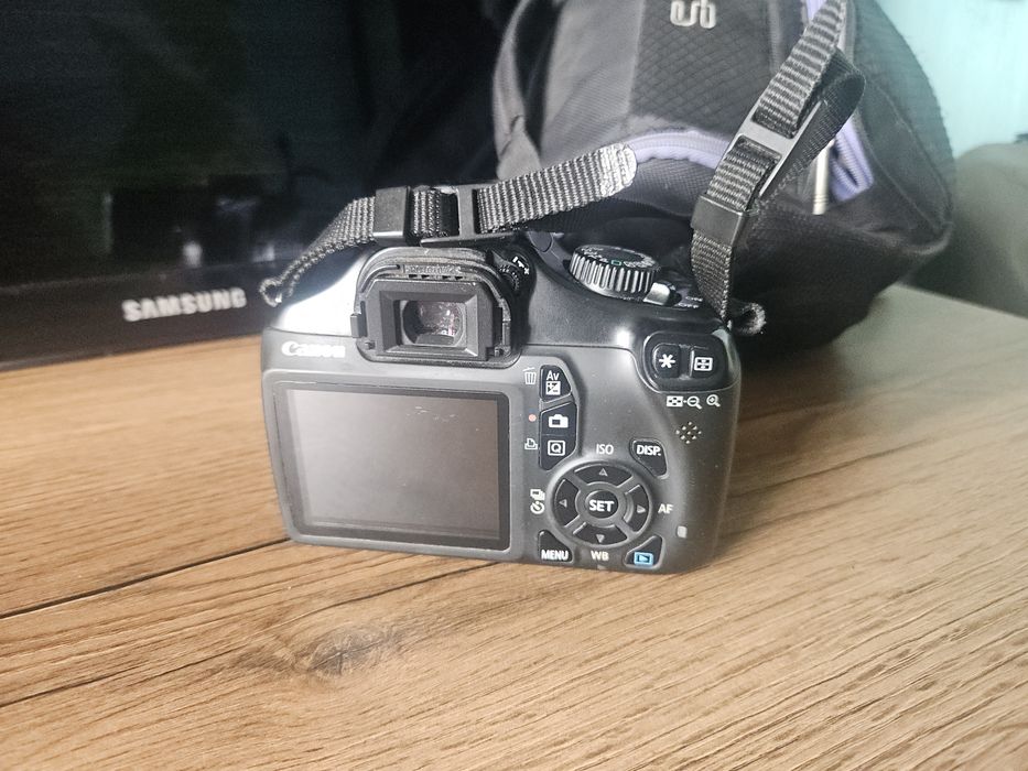 Canon 1100D комплект