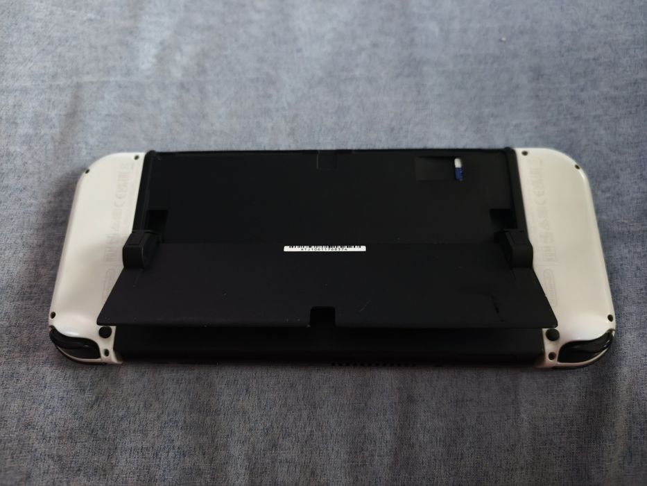 Nintendo switch Oled 256гб карта с много игри в перфектно състояние