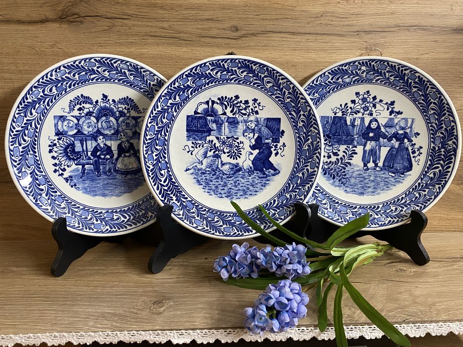 Винтидж порцеланов чинии за декорация -Retrus Regout -Fantasy -1950 гд