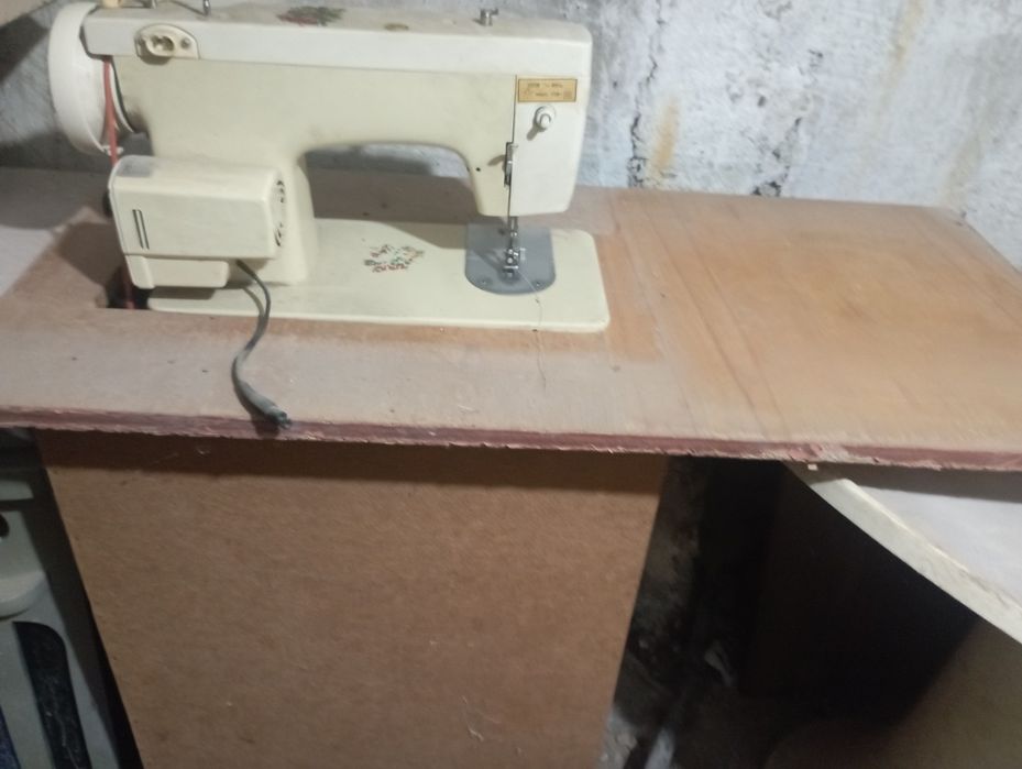 Тикув машинаси. Чайка 132м