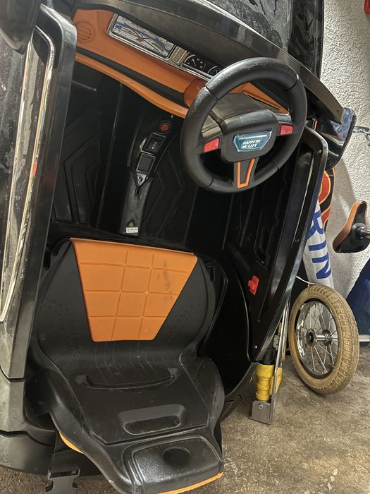 Детска електрическа количка