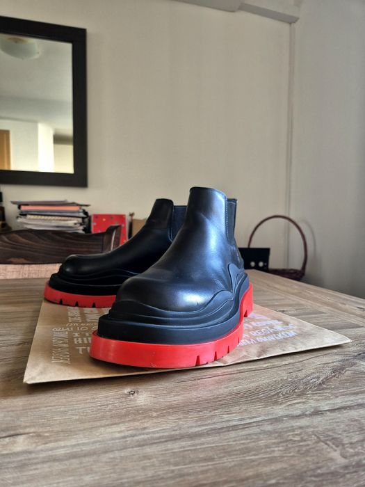 Уникални боти на Bottega Veneta